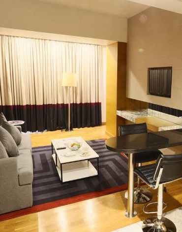 Comfort Suites Michigan Avenue Main image 1